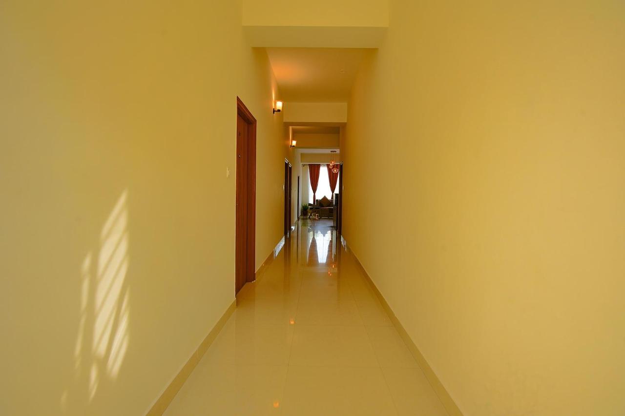 Fabhotel Gr Lake View - Btm Layout バンガロール エクステリア 写真