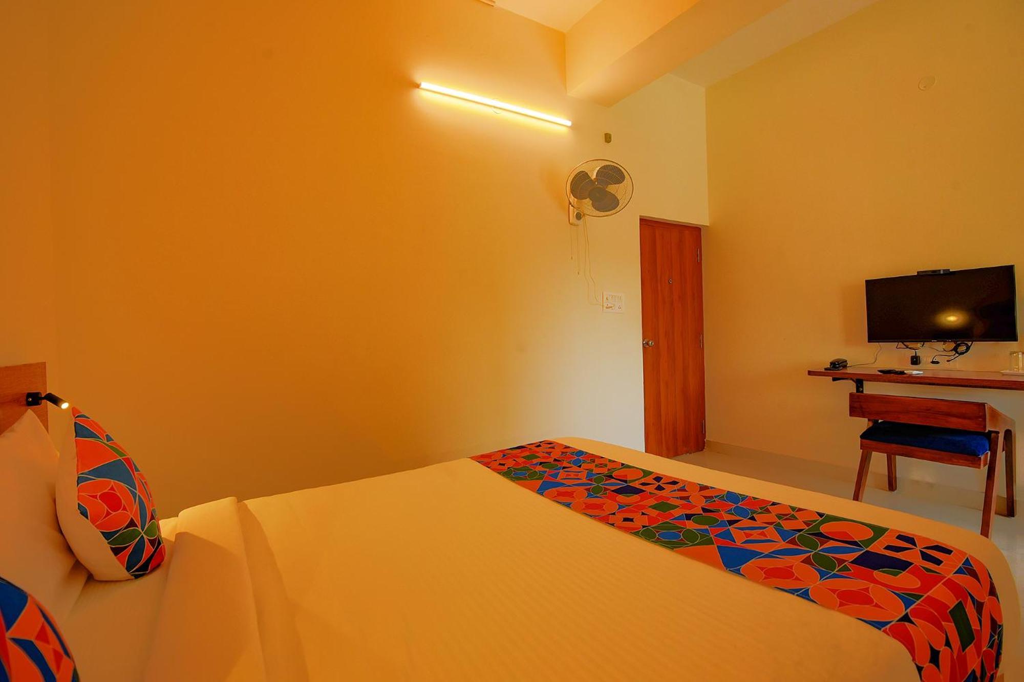 Fabhotel Gr Lake View - Btm Layout バンガロール エクステリア 写真