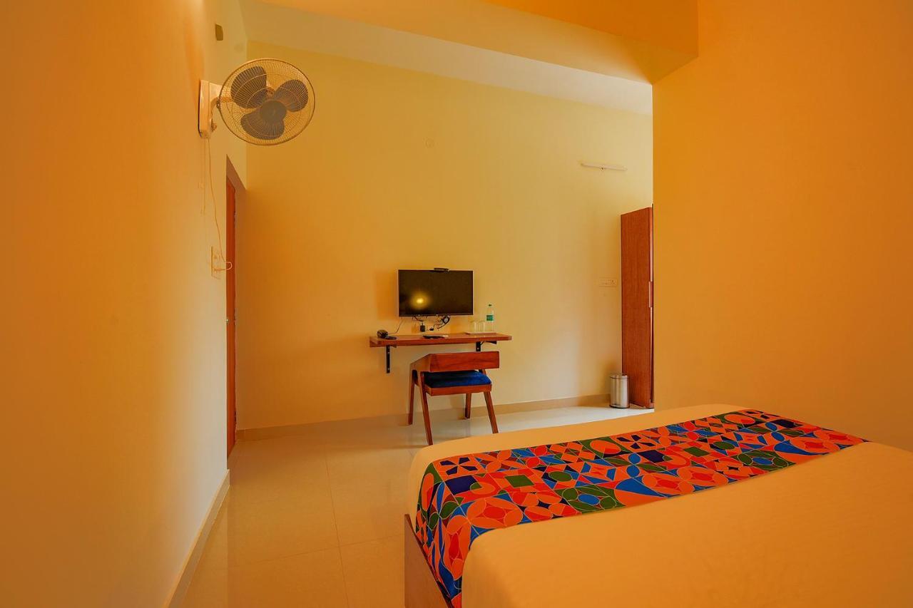 Fabhotel Gr Lake View - Btm Layout バンガロール エクステリア 写真